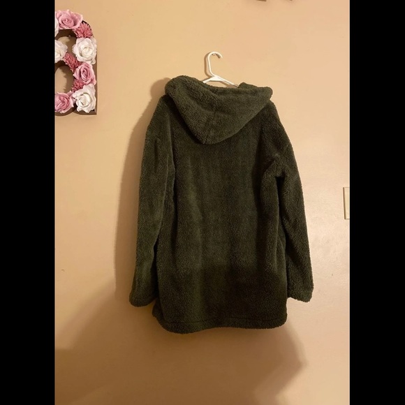 Green Fluffy Cardigan/jacket - Picture 2 of 2